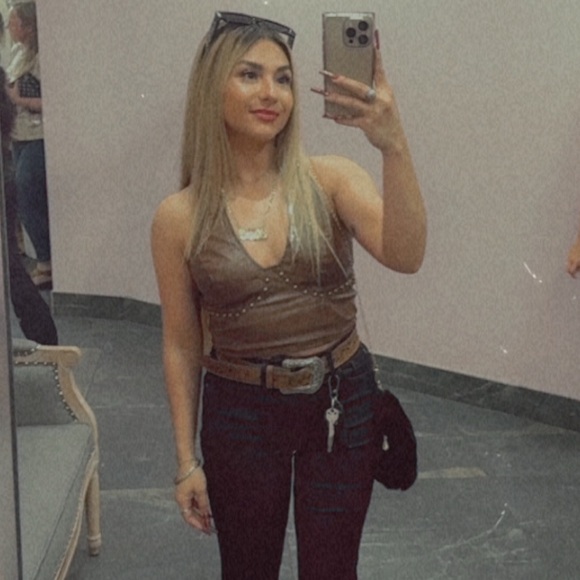 Meet your Posher, Miranda - Picture 1 of 1